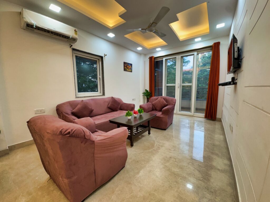 luxury service Apartment near hospital