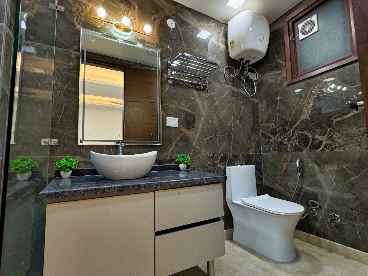 Apartment near Huda City Centre Gurgaon