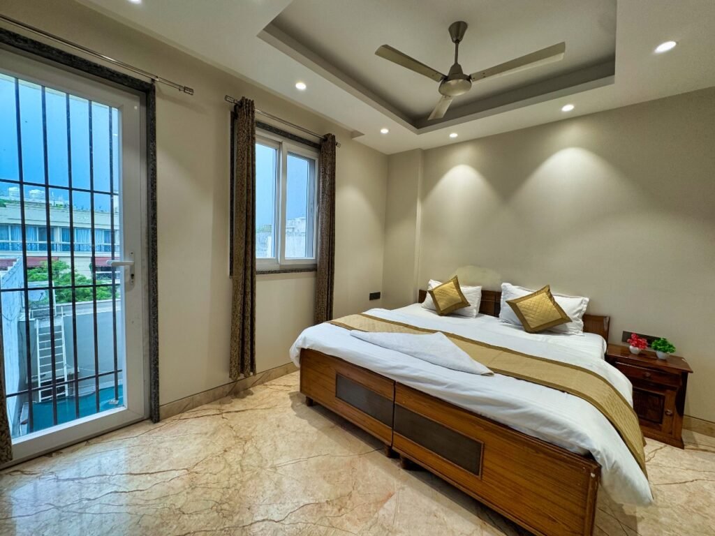 luxury service Apartment near hospital